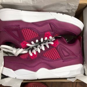 Jordan 4 Retro preschool size 2.5y
